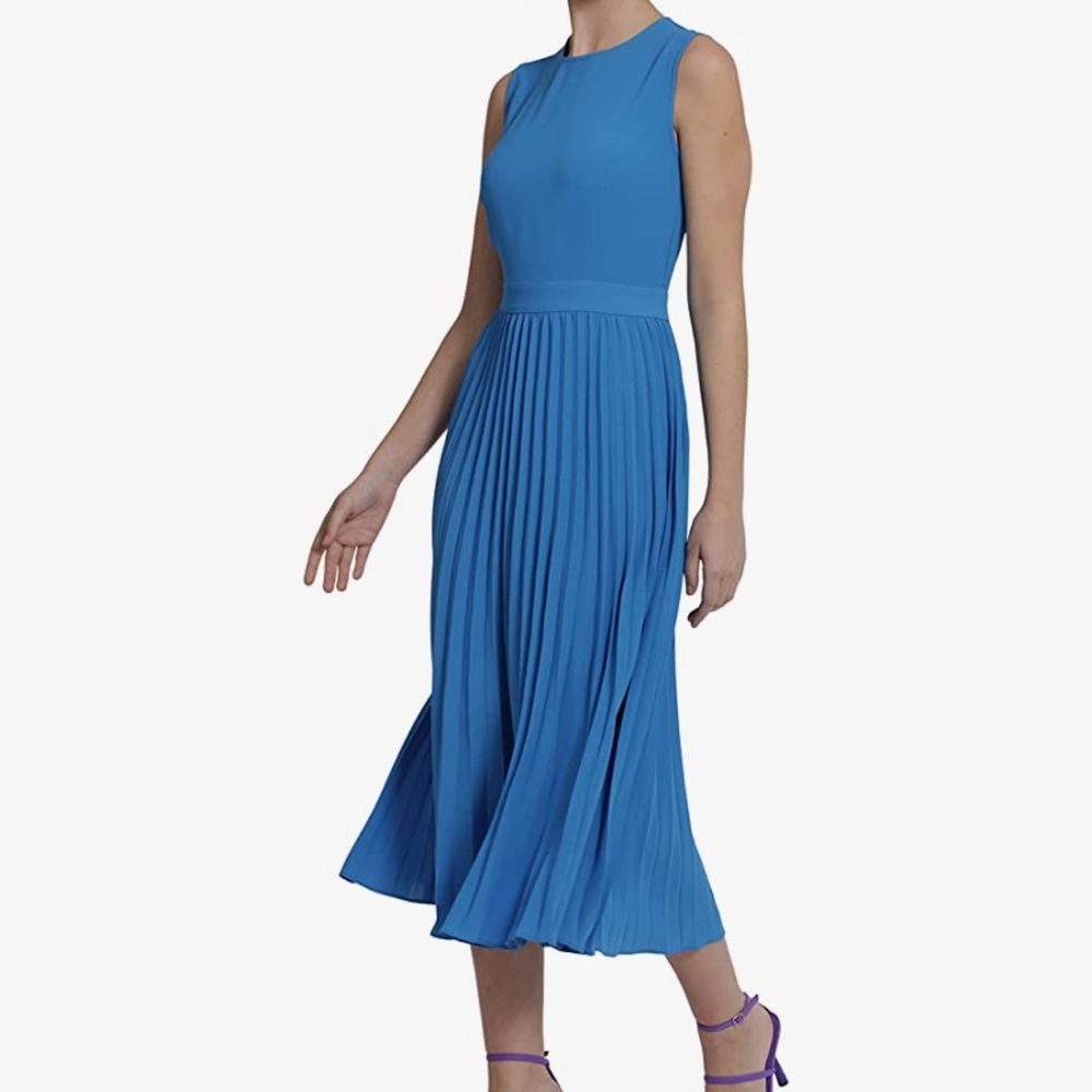 Donna Morgan Pleated Sleeveless Crew Neck Stretch Crepe Midi Dress